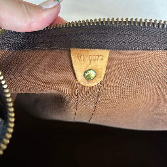 Louis Vuitton Keepall 55 - Picture 9 of 10